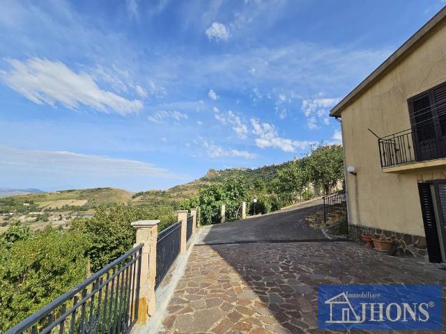 Villa Indipendente in vendita a Enna Bassa, Enna