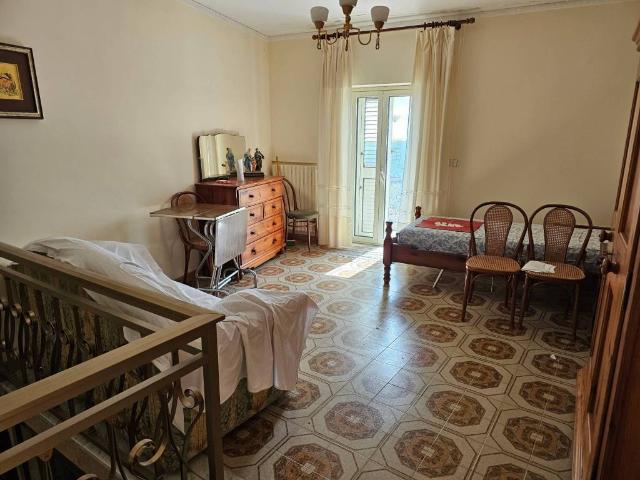 Villa Indipendente in vendita a Valverde, Enna
