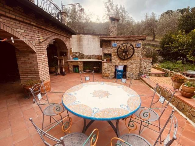 Villa Indipendente in vendita a Enna