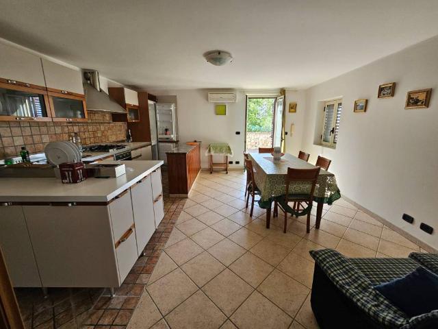 Villa Indipendente in vendita a Lombardia, Enna