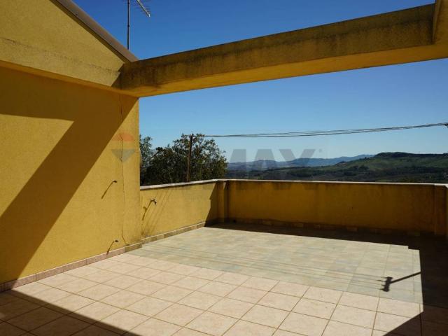 Villa Indipendente in vendita a Enna, Sicilia