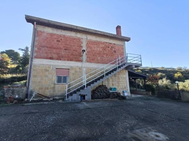 Villa Indipendente in vendita a Enna, Sicilia