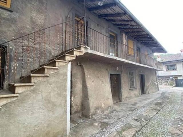 Villa Indipendente in vendita a Entratico, Lombardia