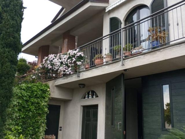 Villa Indipendente in vendita a Envie, Cuneo