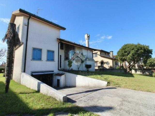 Villa Indipendente in vendita a Eraclea, Veneto