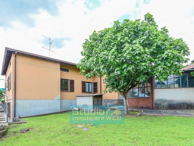 Villa Indipendente in vendita a Eupilio, Lombardia