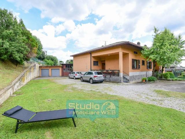 Villa Indipendente in vendita a Eupilio, Lombardia
