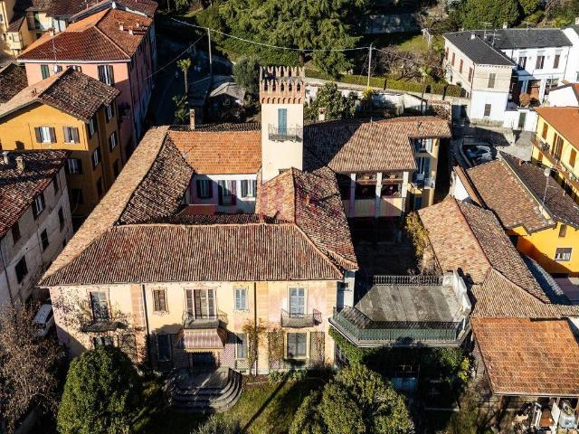 Villa Indipendente in vendita a Crevenna, Erba
