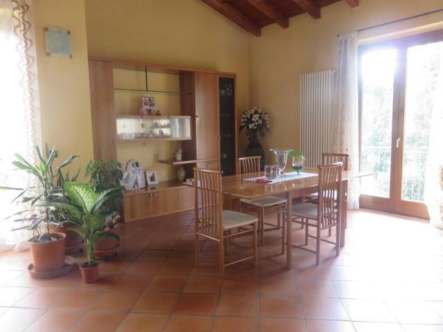 Villa Indipendente in vendita a Carpesino, Erba