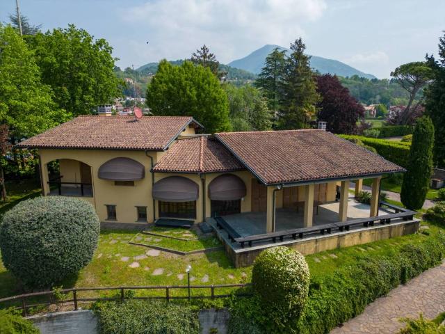 Villa Indipendente in vendita a Torricella, Erba