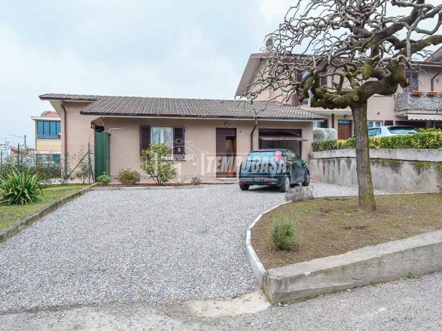 Villa Indipendente in vendita a Cassina Mariaga, Erba