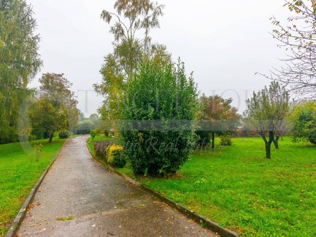 Villa Indipendente in vendita a Crevenna, Erba