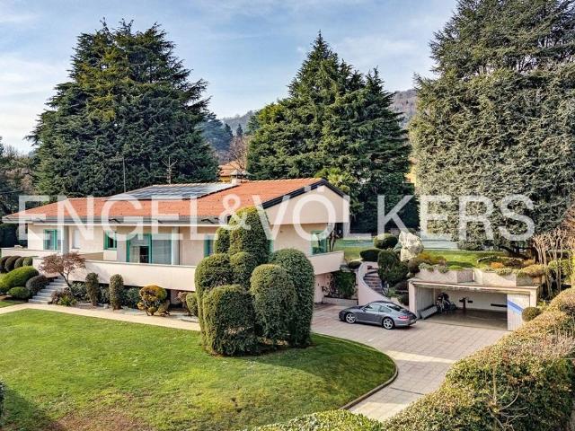 Villa Indipendente in vendita a Buccinigo, Erba