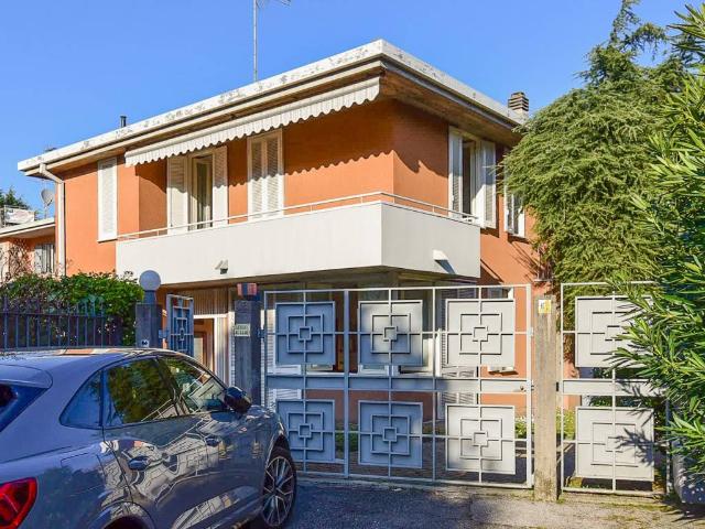 Villa Indipendente in vendita a Carpesino, Erba