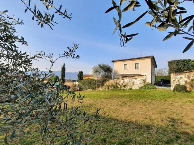 Villa Indipendente in vendita a Erbusco, Lombardia