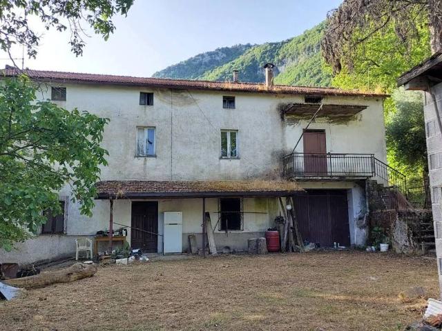 Villa Indipendente in vendita a Esperia, Lazio