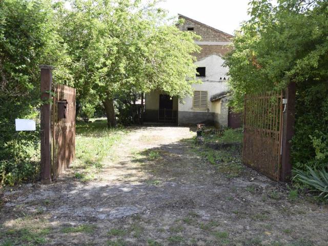 Villa Indipendente in vendita a Esperia, Lazio