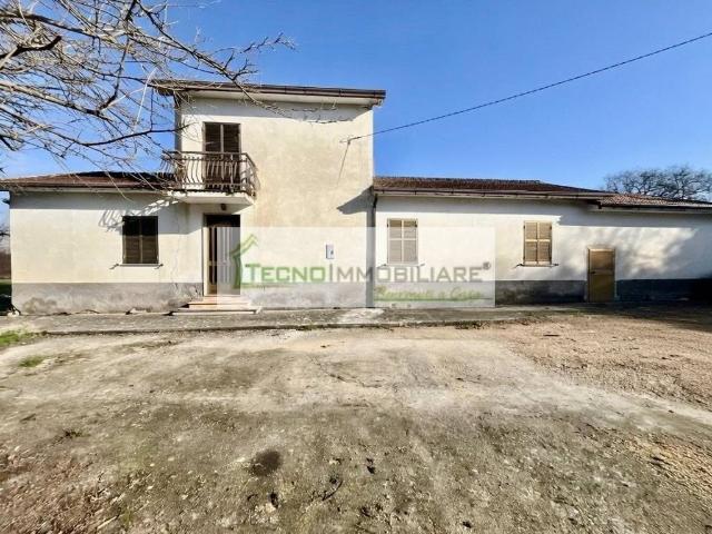 Villa Indipendente in vendita a Esperia, Lazio