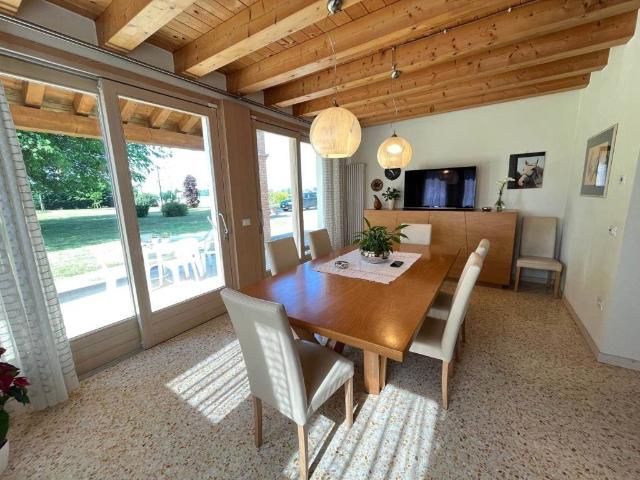 Villa Indipendente in vendita a Este, Veneto