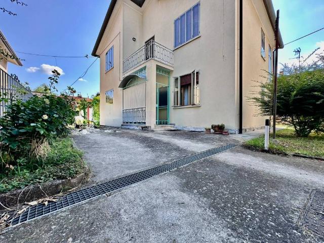 Villa Indipendente in vendita a Este, Veneto