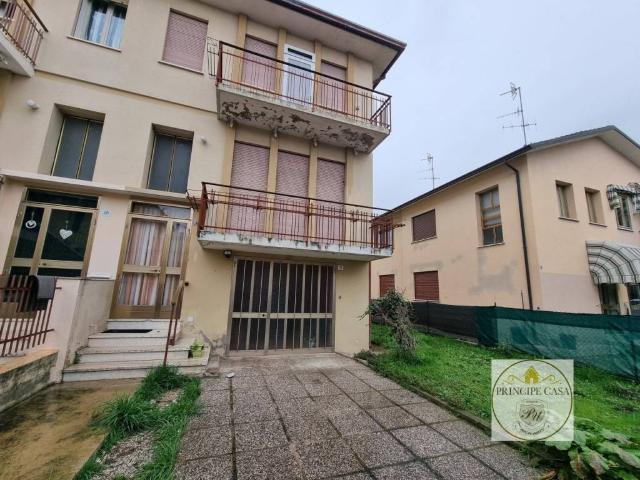 Villa Indipendente in vendita a Este, Veneto