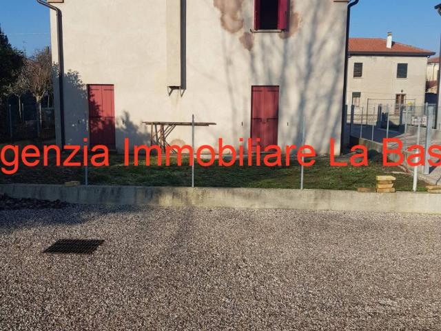 Villa Indipendente in vendita a Este, Veneto