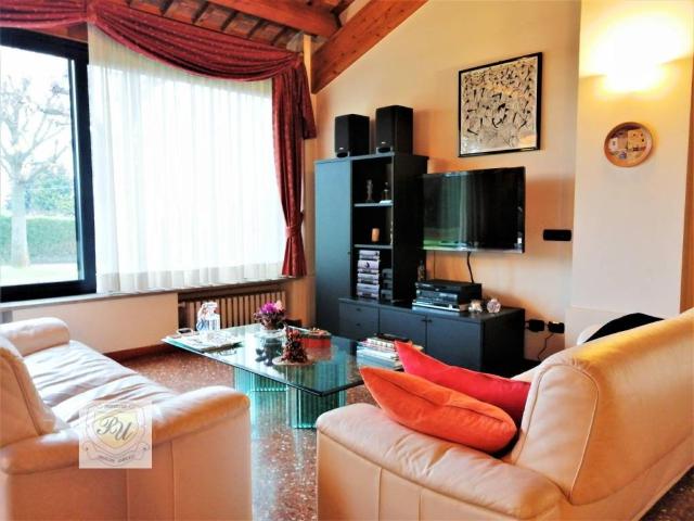 Villa Indipendente in vendita a Este, Veneto
