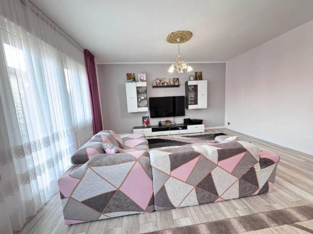 Villa Indipendente in vendita a Este, Veneto