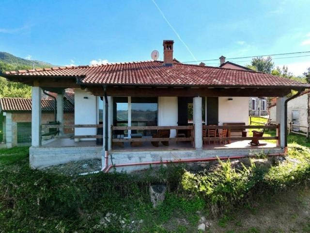 Villa Indipendente in vendita a Serra, Montacuto