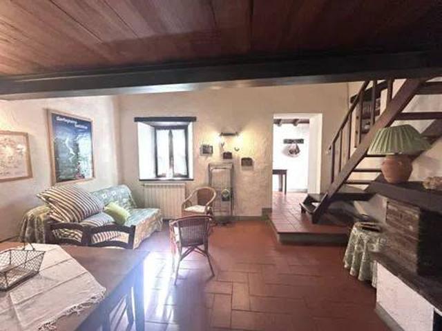 Villa Indipendente in vendita a Calomini, Fabbriche di Vergemoli