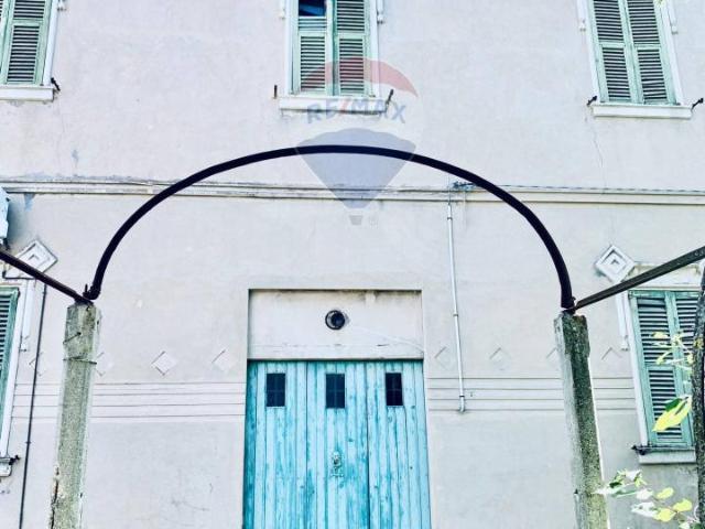 Villa Indipendente in vendita a Centro, Marche