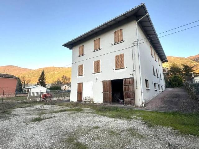 Villa Indipendente in vendita a Albacina-Borgo Tufico, Marche