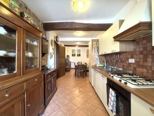Villa Indipendente in vendita a Centro, Marche