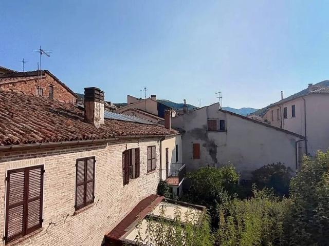 Villa Indipendente in vendita a Piano, Marche