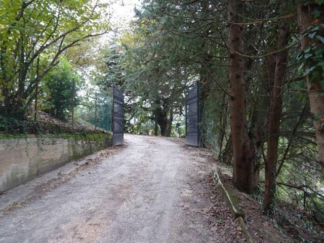 Villa Indipendente in vendita a Spina, Marche