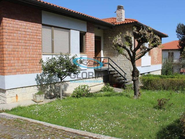 Villa Indipendente in vendita a Spina, Marche