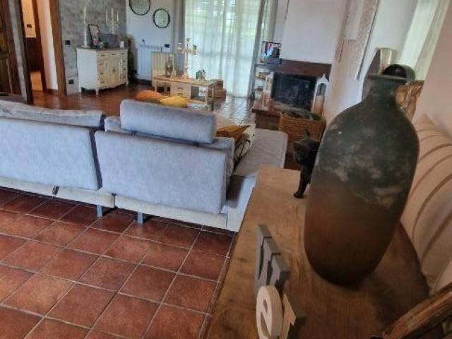 Villa Indipendente in vendita a Fabrica Di Roma, Lazio
