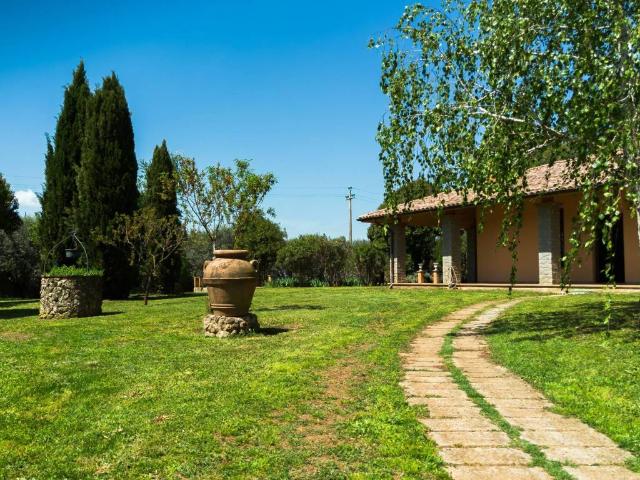 Villa Indipendente in vendita a Fabrica Di Roma, Lazio