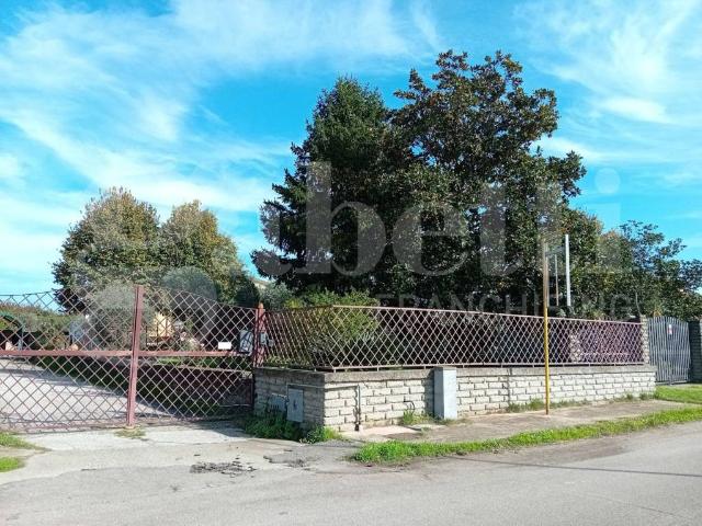 Villa Indipendente in vendita a Fabrica Di Roma, Lazio