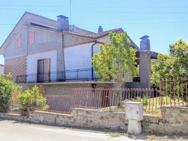 Villa Indipendente in vendita a Fabrica Di Roma, Lazio