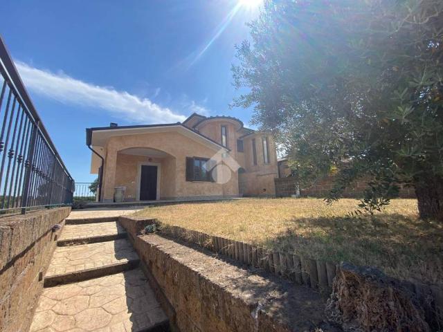 Villa Indipendente in vendita a Fabrica Di Roma, Lazio