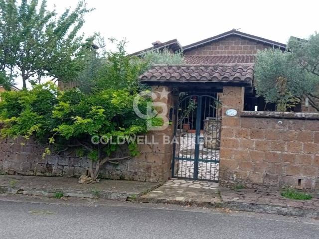 Villa Indipendente in vendita a Fabrica Di Roma, Lazio