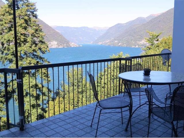 Villa Indipendente in vendita a Riva, Faggeto Lario