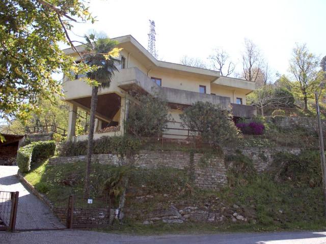 Villa Indipendente in vendita a Riva, Faggeto Lario