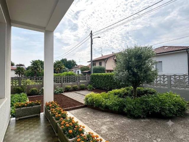 Villa Indipendente in vendita a Bergoro, Fagnano Olona