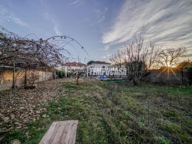 Villa Indipendente in vendita a Bergoro, Fagnano Olona