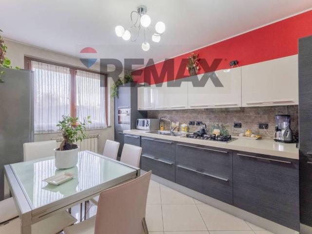 Villa Indipendente in vendita a Bergoro, Fagnano Olona