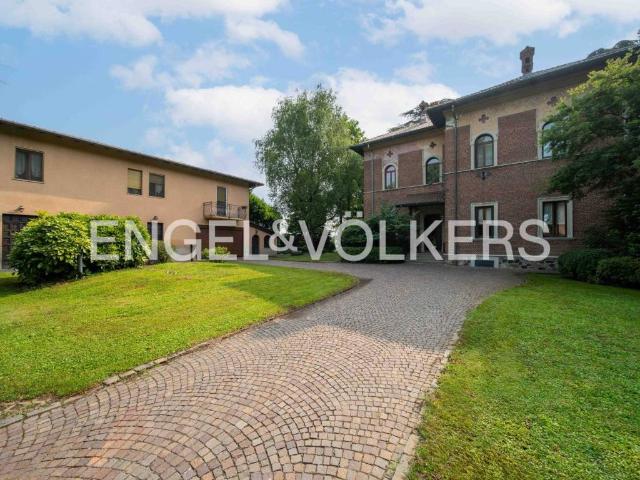 Villa Indipendente in vendita a Bergoro, Fagnano Olona