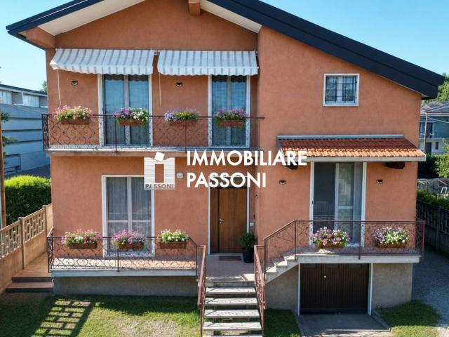 Villa Indipendente in vendita a Bergoro, Fagnano Olona