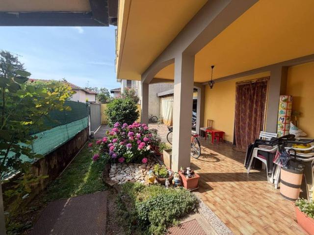 Villa Indipendente in vendita a Bergoro, Fagnano Olona